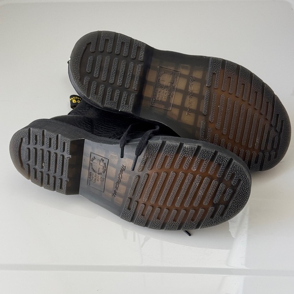 Dr. Martens Pascal Virginia Leather Black Lace Up Boots - Picture 6 of 10